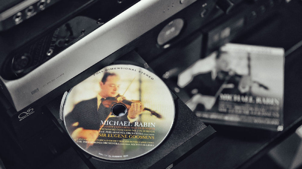 唱片不止為師還能為友！年輕音樂發(fā)燒友的第一部臺式CD音樂播放器